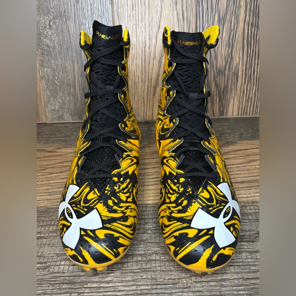 NEW Under Armour Highlight Lux MC Football Cleats Black/Orange SZ 10 3020165-071